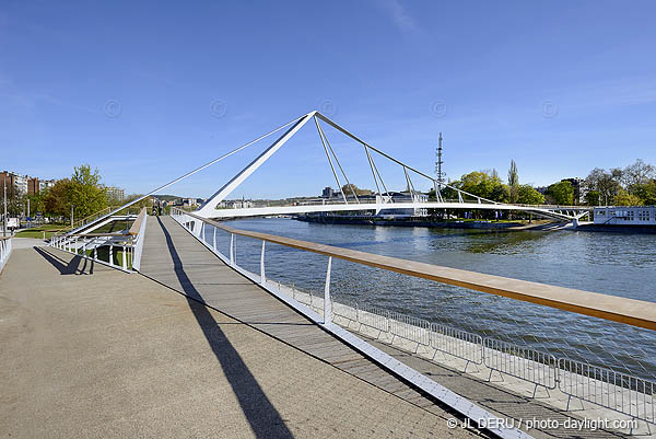 Liège - passerelle sur la Meuse